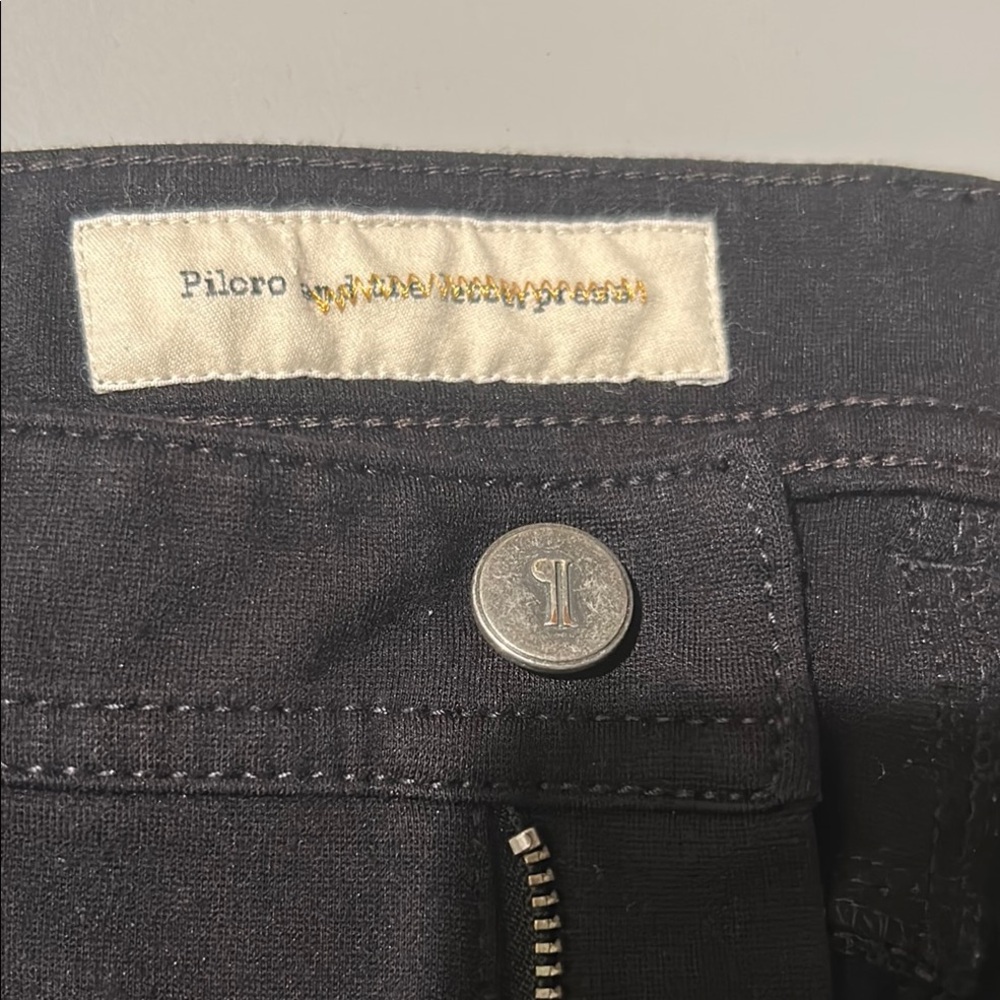 Pilcro and the Letterpress. Stretchy black jeans.Denim skinny legs